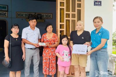 Công đoàn hỗ trợ công nhân có hoàn cảnh khó khăn