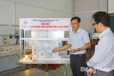 Nghiệm thu 2 đề tài nghiên cứu khoa học cấp trường
