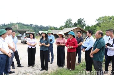 Lãnh đạo UBND tỉnh kiểm tra khu vực nguy cơ cao sạt lở tại xã Tân Tiến