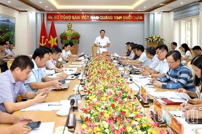 Ban Kinh tế - Ngân sách thẩm tra các tờ trình, báo cáo trình Kỳ họp giữa năm HĐND tỉnh