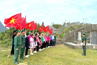Tuổi trẻ thắp lửa biên cương