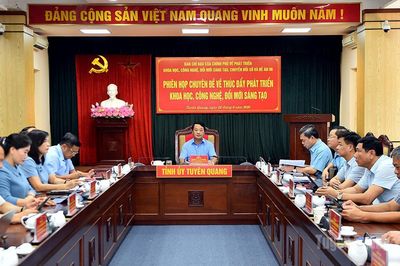 Phát triển khoa học công nghệ phải xuất phát từ thực tiễn và lợi thế của từng địa phương