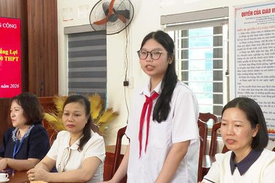 Nữ sinh giành thủ khoa chuyên Toán với 2 môn điểm tuyệt đối