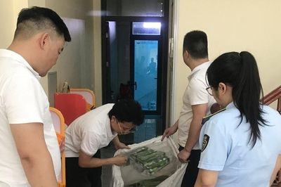 Bắc Ninh xử phạt 180 triệu đồng doanh nghiệp kinh doanh thực phẩm nhập lậu