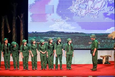 Vở diễn 'Khoảng trời con gái': Tri ân liệt sĩ tại Ngã ba Đồng Lộc