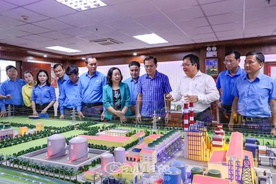 Tổng Liên đoàn Lao động Việt Nam khảo sát Cụm Khí - Điện - Đạm Cà Mau