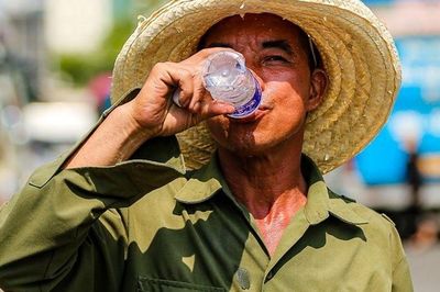 Bắc Bộ nắng nóng gay gắt, oi bức ngột ngạt đến khi nào?
