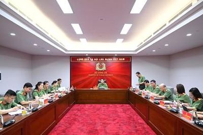 Thứ trưởng Lê Quốc Hùng chủ trì Kỳ họp thứ nhất UBKT Đảng ủy CATW nhiệm kỳ 2025 - 2030