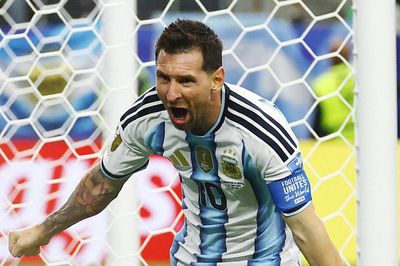 Lập kỷ lục World Cup, Messi tự trách bản thân 1 điều