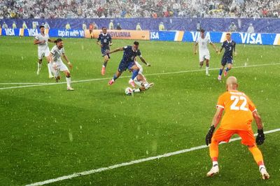 Trận đấu đầu tiên ở World Cup 2026 bị hoãn