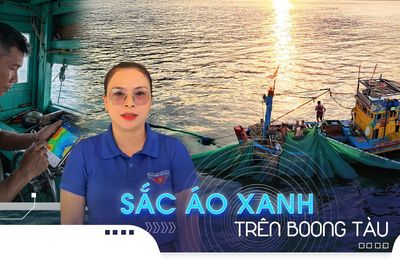 Sắc áo xanh trên boong tàu