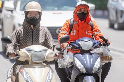 Tài xế công nghệ, shipper chưa được bổ sung vào diện đóng BHXH bắt buộc