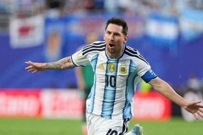 Messi lập cú đúp lịch sử, Argentina hiên ngang vào vòng knock-out World Cup 2026