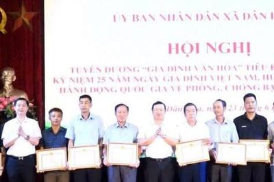 Xã Dân Hòa : Tuyên dương 27 gia đình văn hóa tiêu biểu