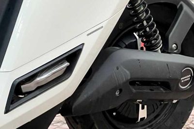 Xe máy điện Honda giá 17,8 triệu đồng đẹp như Lead, đi 80km/lần sạc bán ở Việt Nam phù hợp đi trong đô thị