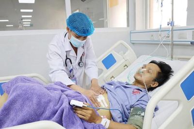 Phối hợp thần tốc giữa công an và bệnh viện cứu người đàn ông thủng tạng nguy kịch