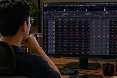 Chứng khoán 23/6 tăng 11 điểm nhờ nhóm Vingroup và ngân hàng