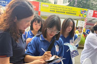 AI bùng nổ, ngành công nghệ thông tin có còn hấp dẫn?