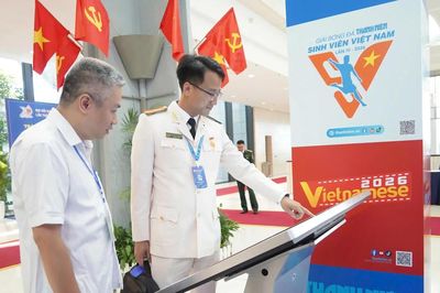 Ấn tượng triển lãm 'Chuyến tàu tiến vào kỷ nguyên mới'