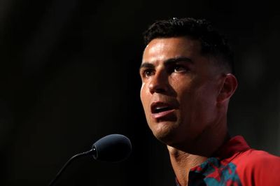 Ronaldo hét vào ống kính truyền hình giải tỏa ức chế