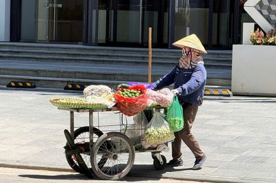 Nắng nóng đạt đỉnh, nhiều nơi vượt 40 độ C: Nguy cơ sốc nhiệt, đột quỵ gia tăng