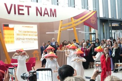 Khai mạc Gian trưng bày Việt Nam tại Saint Petersburg, Nga