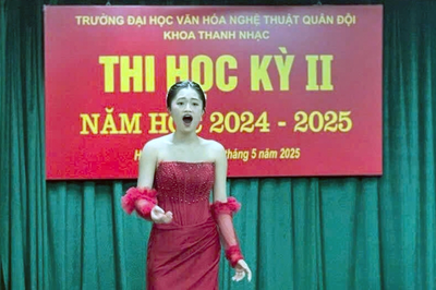 Giấc mơ dưới ánh đèn sân khấu của cô gái Se Kong