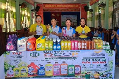 Đổi rác thải tái chế lấy nhu yếu phẩm