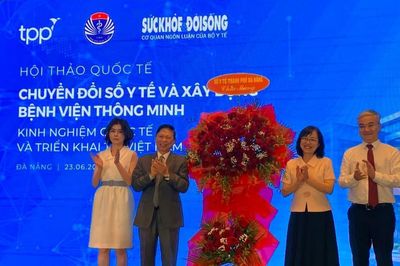 Diễn đàn chia sẻ kinh nghiệm quốc tế về chuyển đổi số y tế