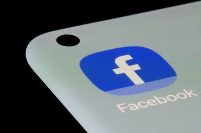[GALLERY] Gõ 'V...' trên Facebook, người dùng sốc vì nội dung bẩn