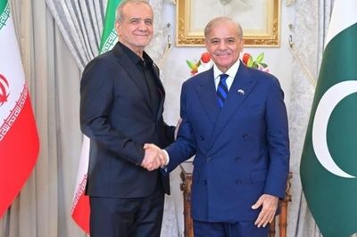 Tổng thống Iran thăm Pakistan: Khẳng định không bao giờ đàm phán với Mỹ về chương trình tên lửa, đưa ra đề xuất mới về an ninh Trung Đông