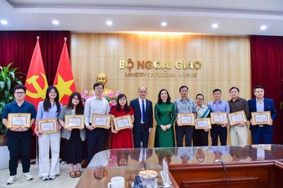 Lan tỏa trách nhiệm bảo vệ nền tảng tư tưởng của Đảng trong toàn ngành Ngoại giao