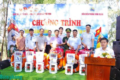Đồng hành cùng ngư dân ra khơi bám biển bảo vệ chủ quyền biển, đảo Tổ quốc