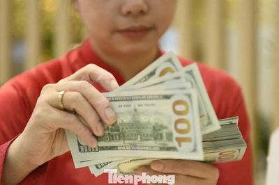Lý do dự trữ ngoại hối từ kỷ lục hơn 111 tỷ USD 'rơi' xuống gần 88 tỷ USD