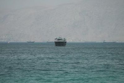 Lưu lượng tàu thuyền qua eo biển Hormuz tăng mạnh