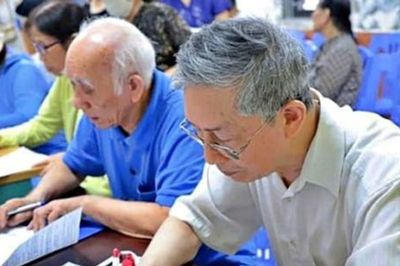 Từ năm 2026, người cao tuổi được khám sức khỏe miễn phí ít nhất một lần mỗi năm