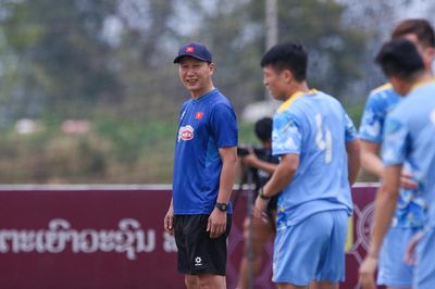 Danh sách tuyển Việt Nam: Trẻ hơn để bay xa