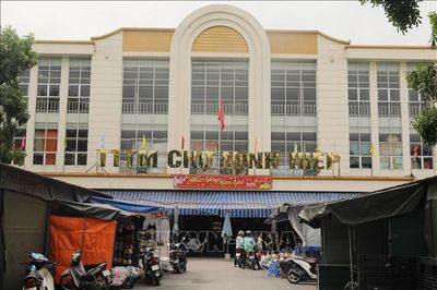 Hà Nội tăng cường xử lý hàng giả mạo nhãn hiệu tại 'thủ phủ' thời trang Ninh Hiệp