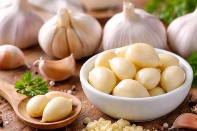 Ăn tỏi mỗi sáng để 'chống ung thư', người đàn ông 63 tuổi nhận cái kết 'không thể ngờ'