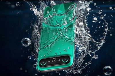 Smartphone siêu mỏng Tecno Camon 50 Slim có chế độ chụp ảnh dưới nước