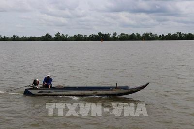 Nhường cát làm cao tốc: Nỗi lòng người dân ven sông Hậu