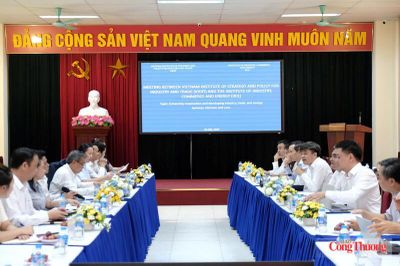 Tăng cường kết nối chính sách, thúc đẩy hợp tác ngành Công Thương Việt Nam - Lào