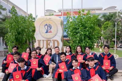 Xây dựng hình mẫu con người Đà Nẵng thời kỳ mới
