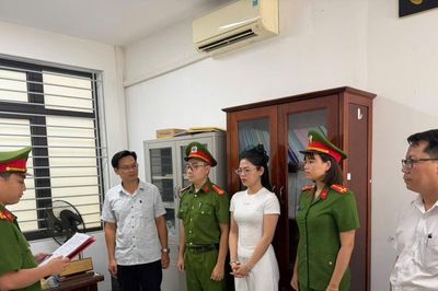 Khởi tố đối tượng lừa đảo hơn 700 triệu đồng bằng chiêu đầu tư mỹ phẩm