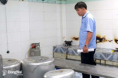 Tăng cường xử phạt vi phạm an toàn thực phẩm ở tuyến phường, xã