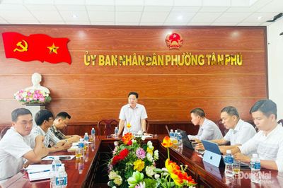 Kiểm tra, xử lý ổ dịch tả heo châu Phi tại phường Tân Phú
