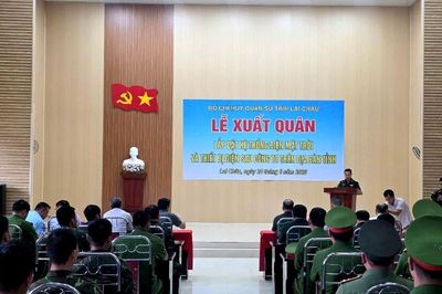 Lễ xuất quân lắp đặt hệ thống điện mặt trời cho hộ nghèo tại xã Tủa Sín Chải
