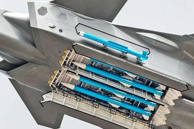 Phân tích tên lửa PL-16: Vũ khí giúp tiêm kích J-20 của Trung Quốc tăng hỏa lực