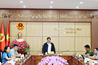 Bí thư Tỉnh ủy Lâm Đồng Y Thanh Hà Niê Kđăm tiếp công dân định kỳ tháng 6/2026