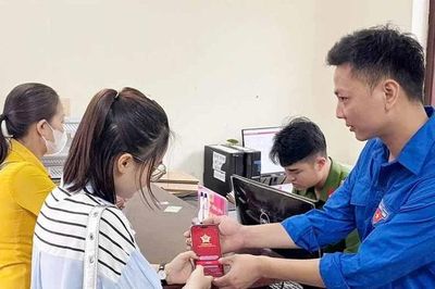 Tháo gỡ 'nút thắt' để xây dựng đội ngũ cán bộ tinh, gọn, mạnh
